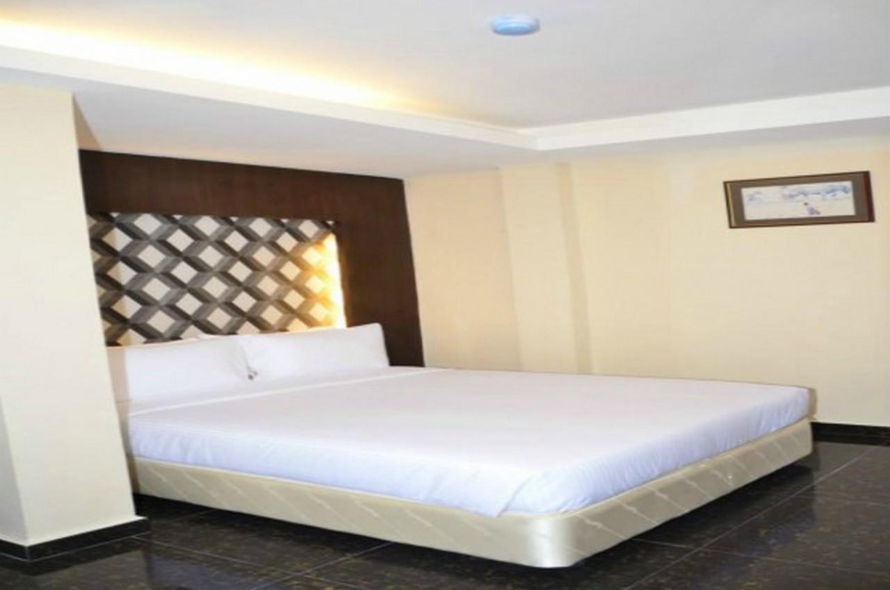 Daddy'S Inn Lumut Bagian luar foto